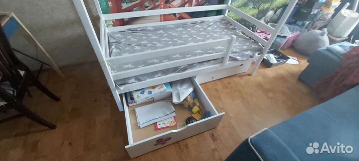 Детская кровать домик бу