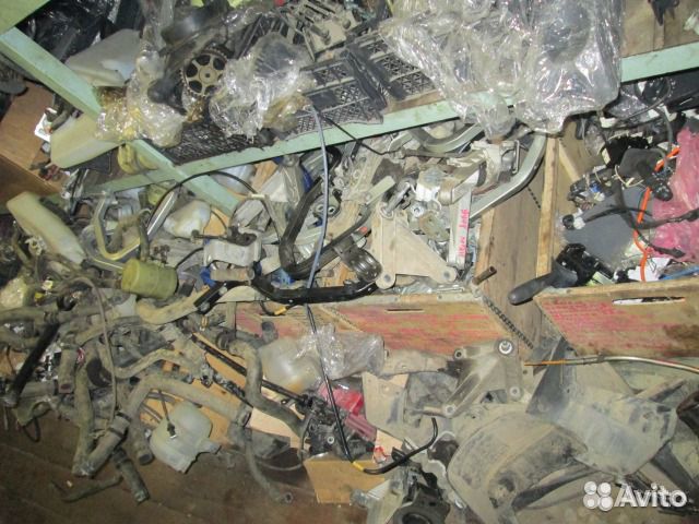 Подушка двигателя,коробки рено логан