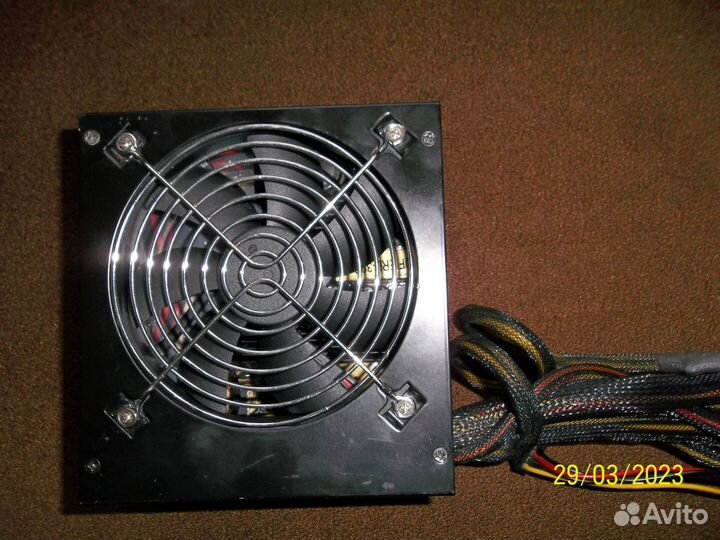 Power ON 685W