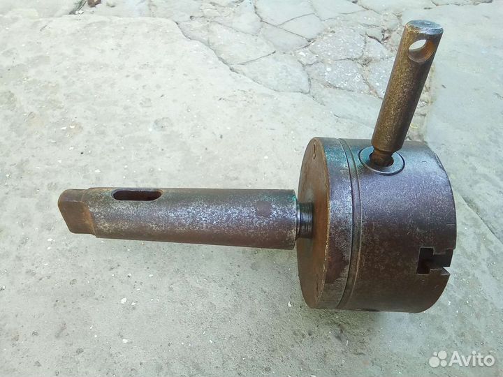 Токарный инструмент