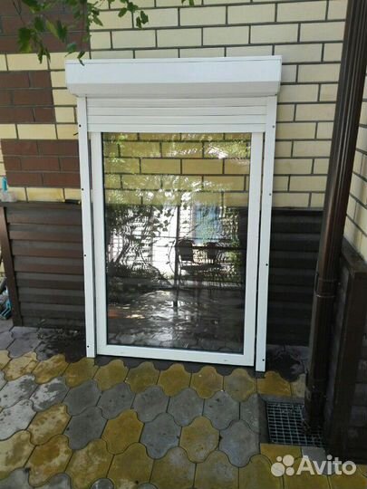 Окно Пластиковое (глухое) с электрическими жалюзям