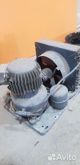 Компрессор для холодильника промышленного