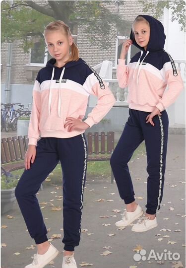 Спортивный костюм для девочки новый