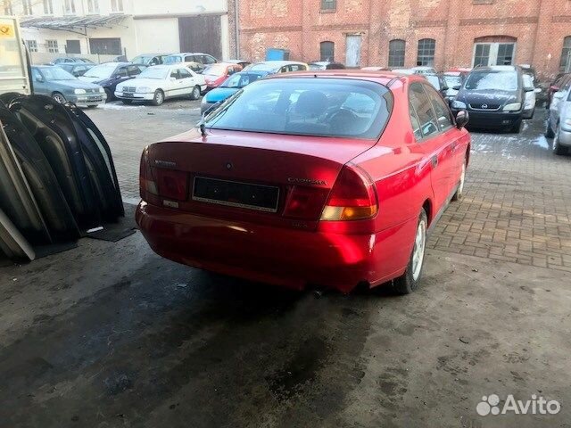 Разбор на запчасти Mitsubishi Carisma