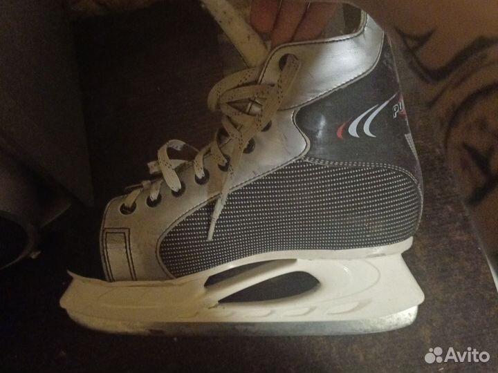 Коньки хоккейные