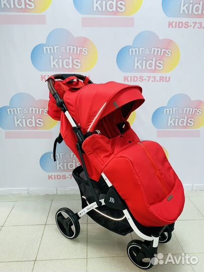 Прогулочная коляска новая