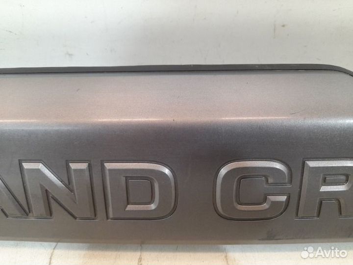 Накладка крышки багажника Toyota Land Cruiser