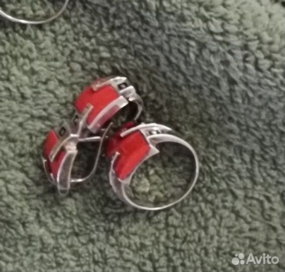 Серебряные серьги и кольцо 925