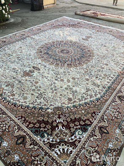 Ковер шерстяной