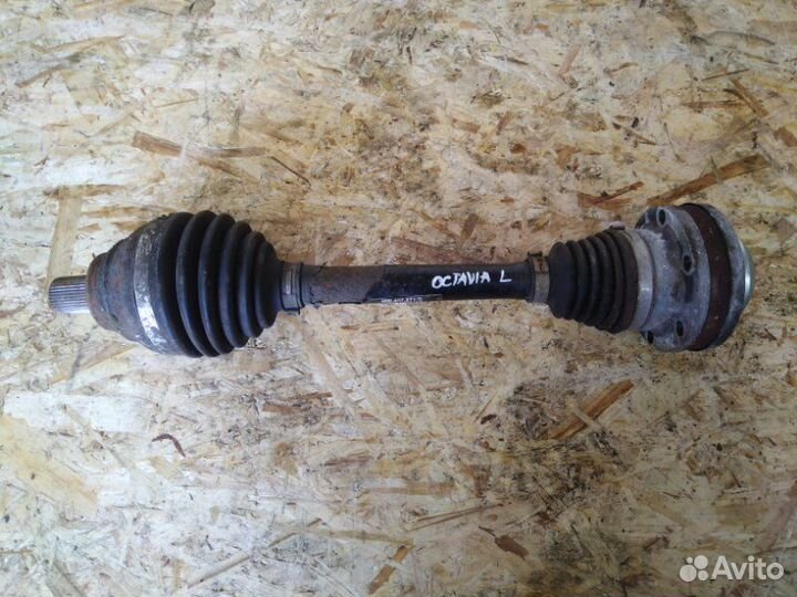 Привод передний левый Skoda Octavia 5E czda 2017