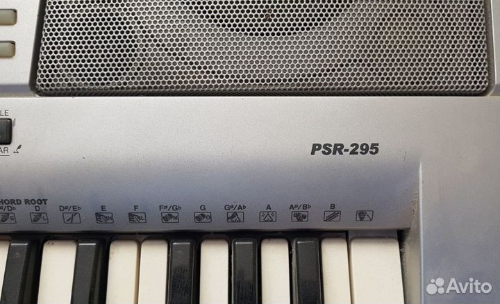 Синтезатор Yamaha PSR-295 с динамич. клавиатурой
