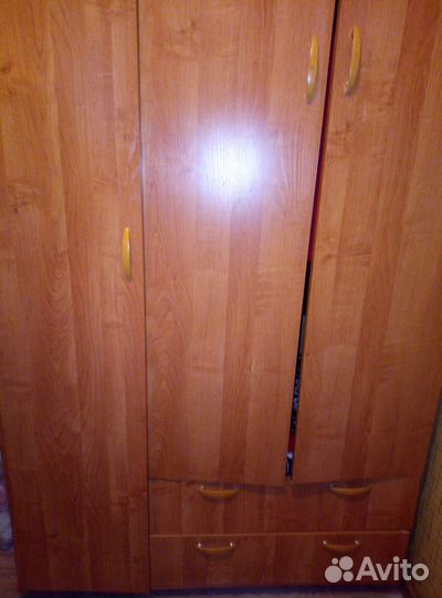 Продам Шкаф, кровать
