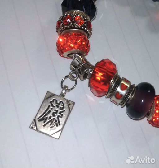 Браслет с шармами