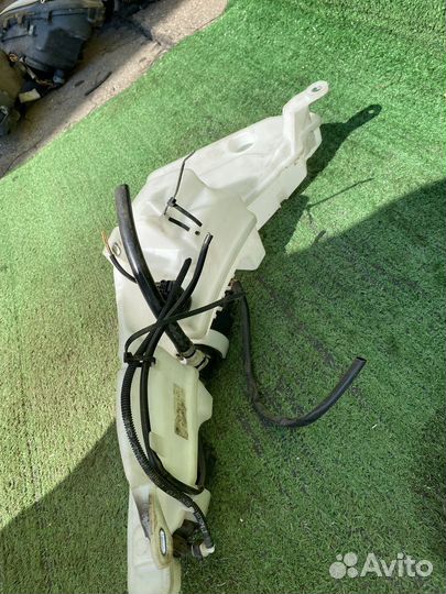 Бачок стеклоомывателя Audi A6(4F2/C6) 4F2 4F095545