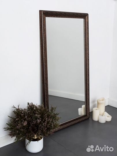 Зеркало настенное декоративное в раме Nuovo