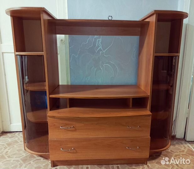 Стенка в гостиную