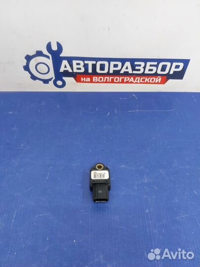 Датчик удара Toyota Avensis 250