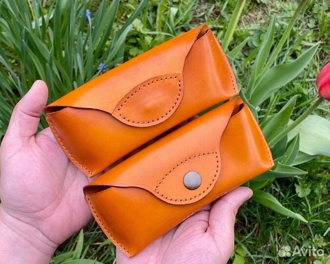 Очечник из натуральной кожи с гравировкой