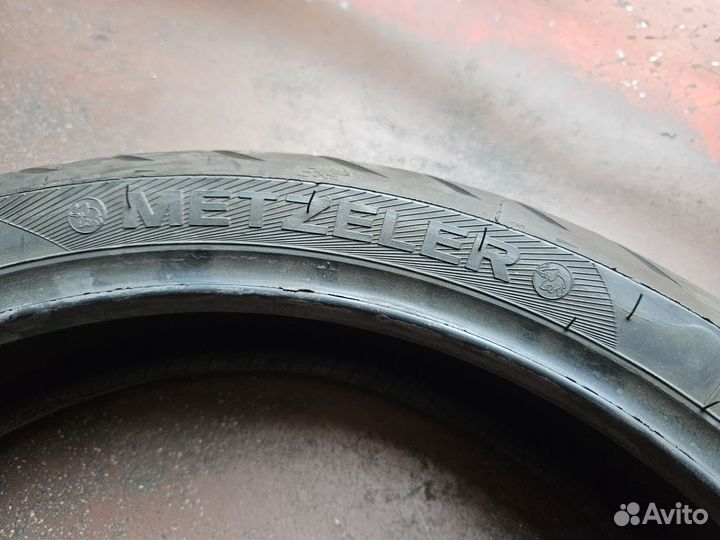 120/70ZR17 - Metzeler Roadtec Z8, передняя