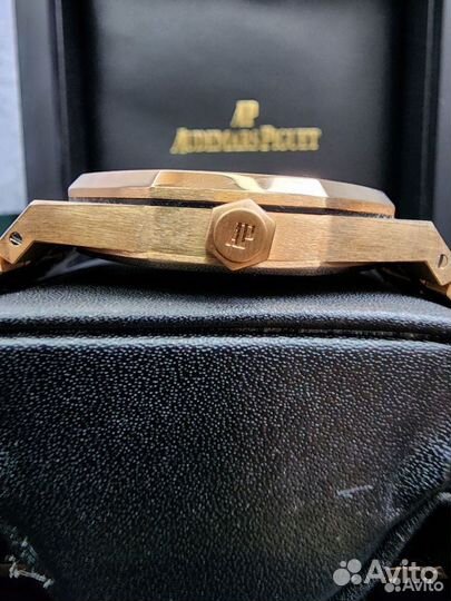 Часы золотые Audemars Piguet royal oak