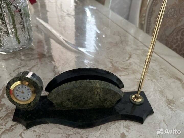 Часы настольные керамические