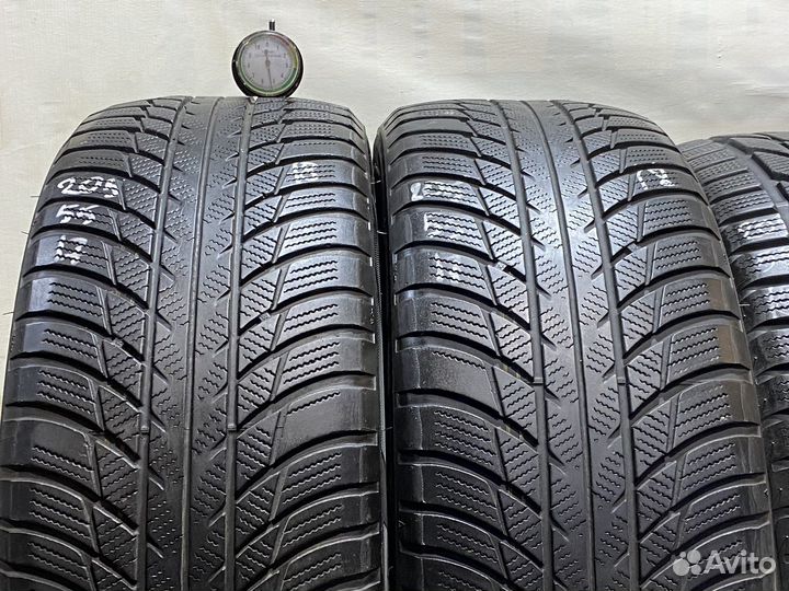 Bridgestone Blizzak LM-001 205/55 R17