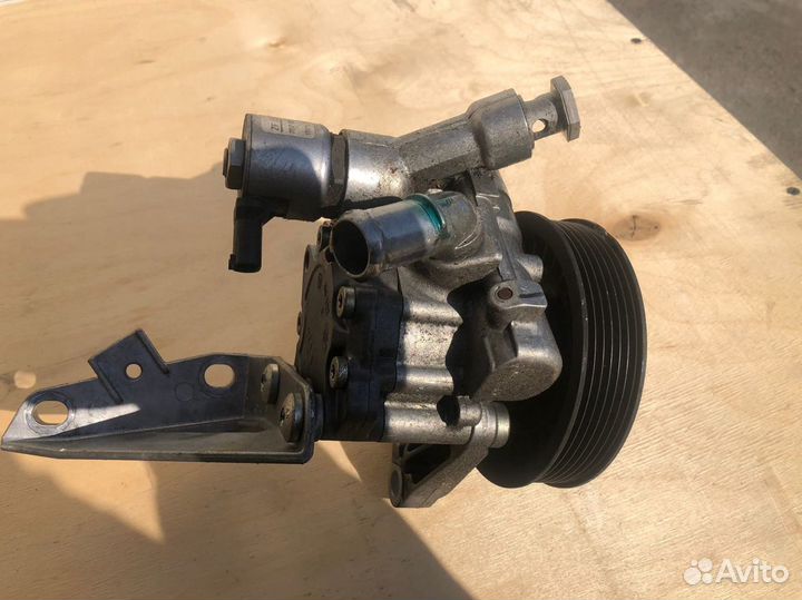 Насос гур Активная рейка бмв Н52 Е60 BMW N52