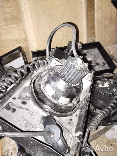 Прожектор потолочный