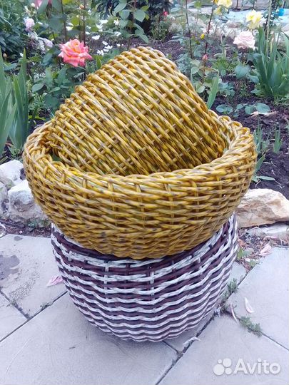 Кашпо из искусственного ротанга