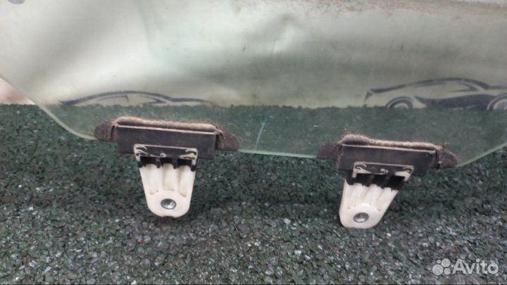 Стекло двери Suzuki Grand Vitara J20A