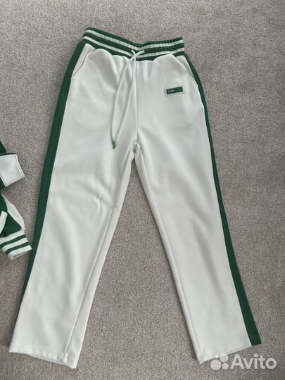 Спортивный костюм женский