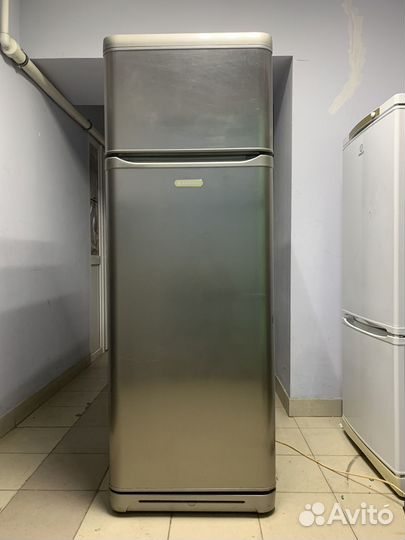 Холодильник Hotpoint Ariston (Италия)