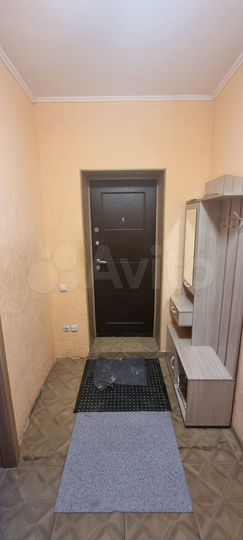 4-к. квартира, 100 м², 1/3 эт.