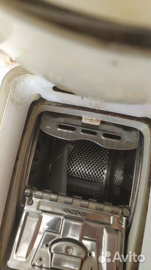 Стиральная машина с вертикальной загрузкой