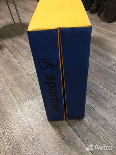 Мат гимнастический складной