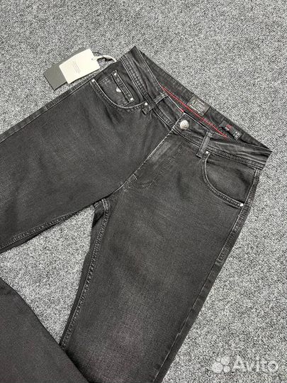 Джинсы armani jeans