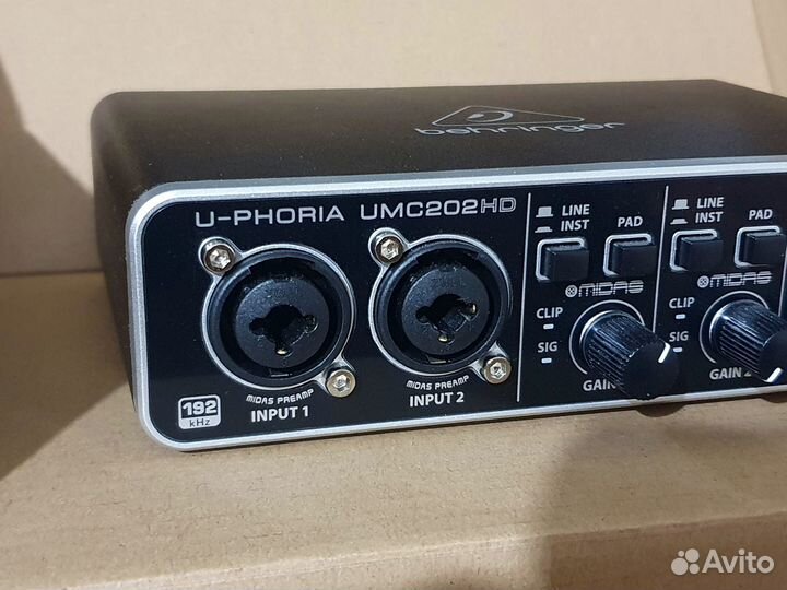 Внешняя звуковая карта behringer U-phoria UMC202HD