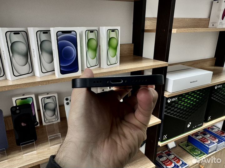 iPhone 12, 64 ГБ