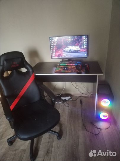Монитор, кресло, стол, пк