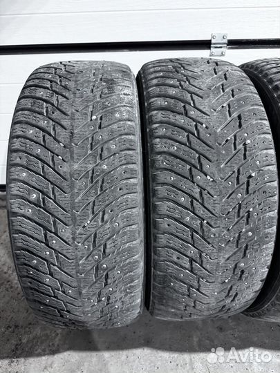 Nokian Tyres Hakkapeliitta 8 215/55 R17