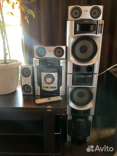 Музыкальный центр sony