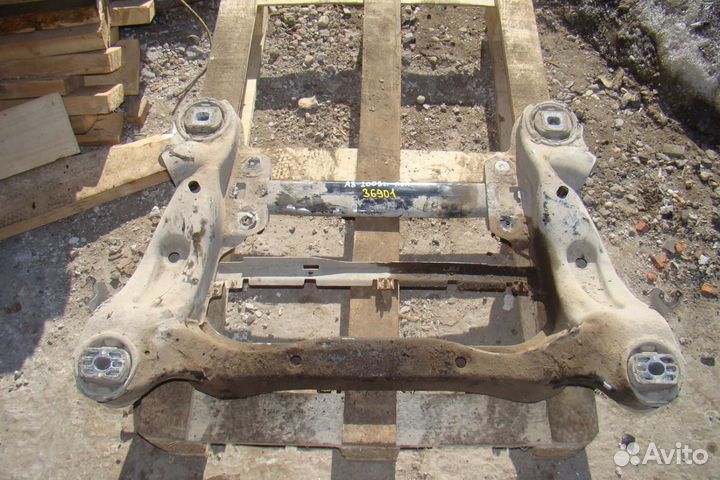 Балка подмоторная Audi A8 (D3)