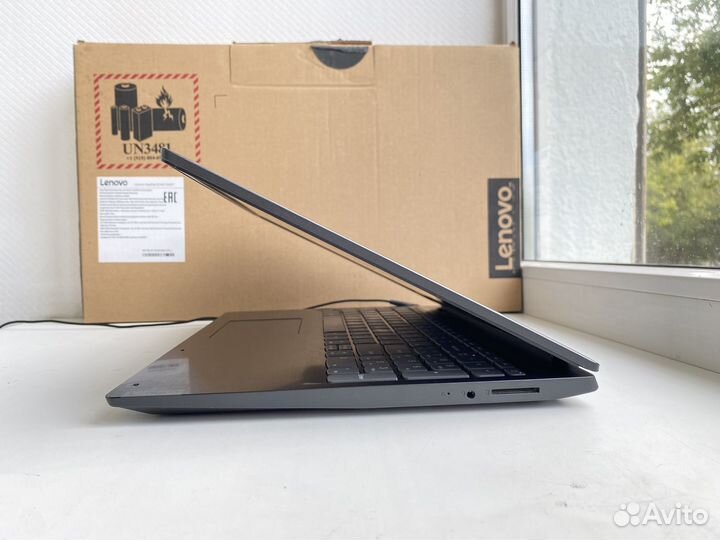 Мощный ноутбук Lenovo 256ssd/8gb ddr4/2 видеокарты