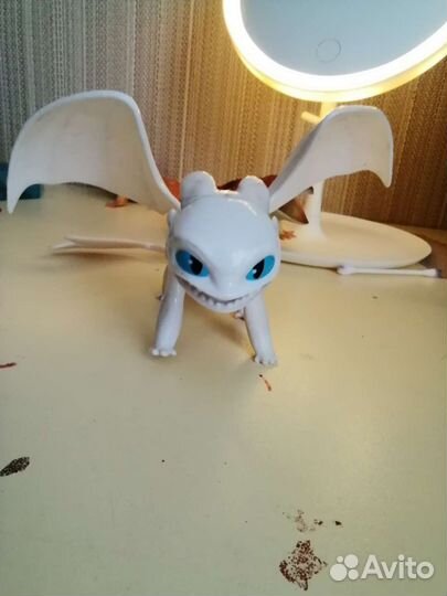 Игрушка белая фурия из мультфильма
