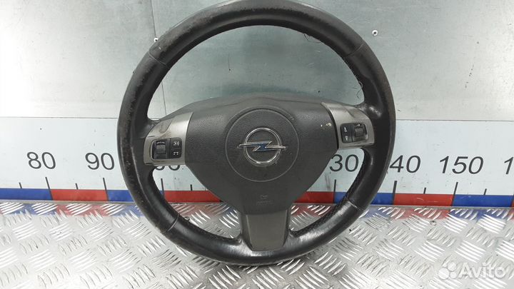 Руль на Opel Zafira B