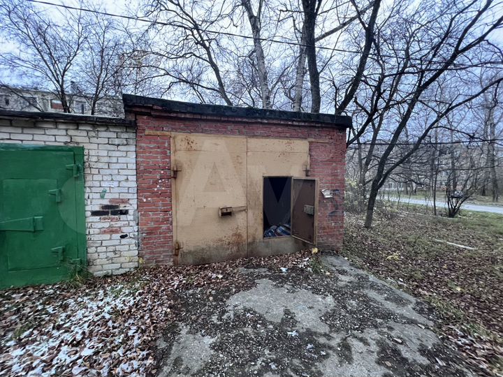 Гараж