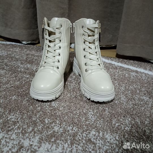 Ботинки женские весенние 39-40 размер