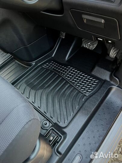 Коврики в салон Kamatto 3D Nissan Serena C27 16+