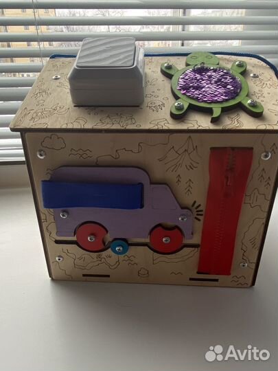 Бизидом со светом бизиборд