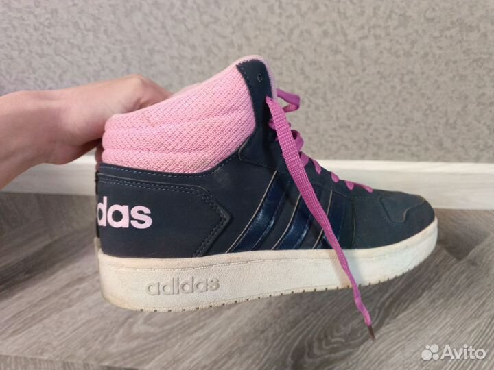 Кроссовки женские Adidas